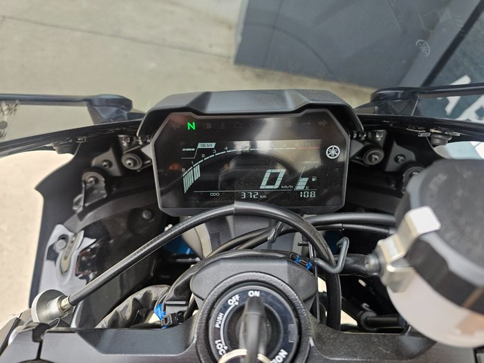 2024 Yamaha YZF-R7LA GREY