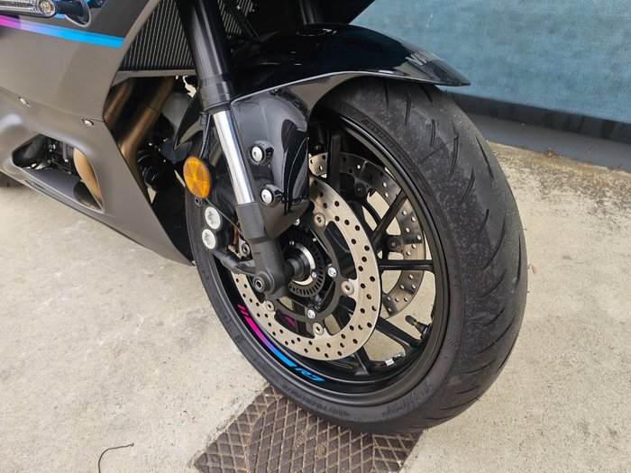 2024 Yamaha YZF-R7LA GREY