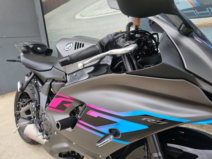 2024 Yamaha YZF-R7LA GREY