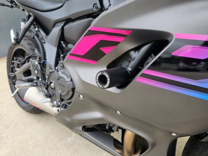 2024 Yamaha YZF-R7LA GREY