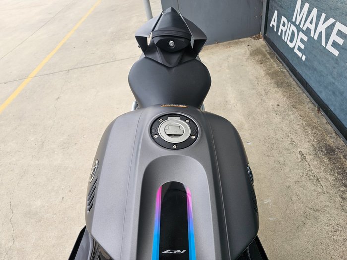 2024 Yamaha YZF-R7LA GREY