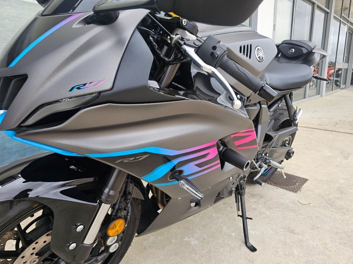 2024 Yamaha YZF-R7LA GREY