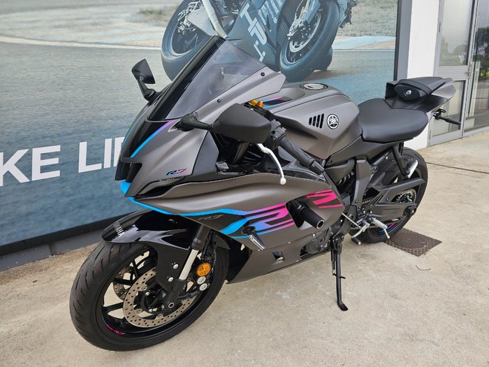 2024 Yamaha YZF-R7LA GREY