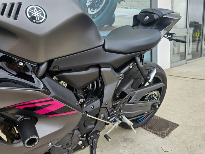 2024 Yamaha YZF-R7LA GREY