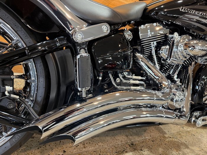 HARLEY-DAVIDSON 2016 HARLEY DAVIDSON 1690CC FXSB BREAKOUT