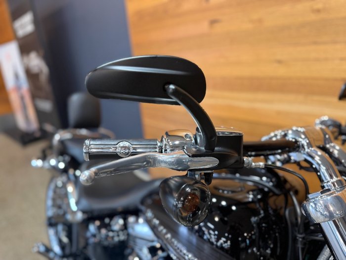 2016 HARLEY-DAVIDSON FXSB SOFTAIL BREAKOUT