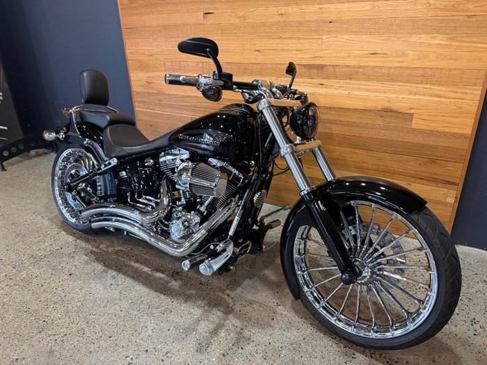 2016 HARLEY-DAVIDSON FXSB SOFTAIL BREAKOUT