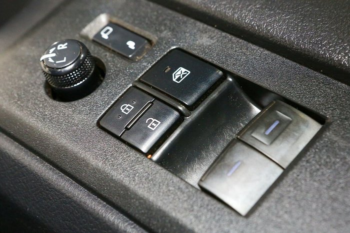 2020 Toyota Hiace Commuter