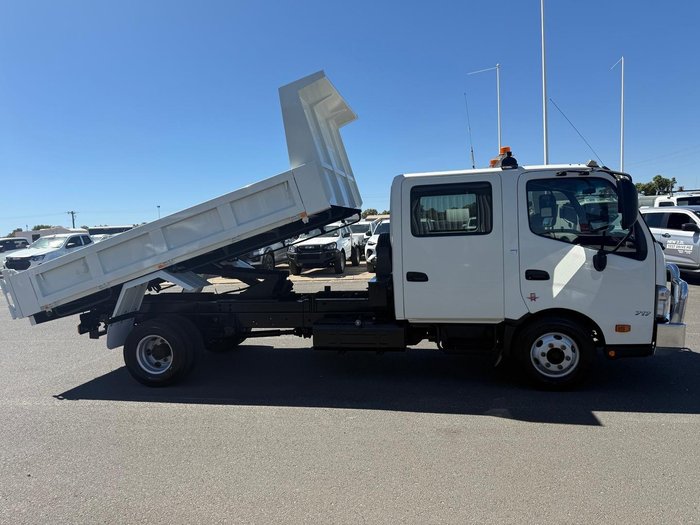 2017 Hino 300 717 , 7 SEAT DUAL CAB, 3.8m TIPPER, X SHIRE
