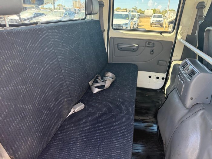 2017 Hino 300 717 , 7 SEAT DUAL CAB, 3.8m TIPPER, X SHIRE