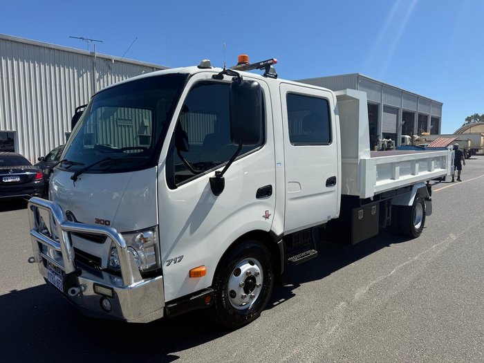 2017 Hino 300 717 , 7 SEAT DUAL CAB, 3.8m TIPPER, X SHIRE