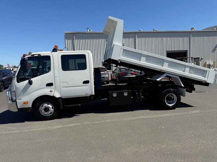2017 Hino 300 717 , 7 SEAT DUAL CAB, 3.8m TIPPER, X SHIRE