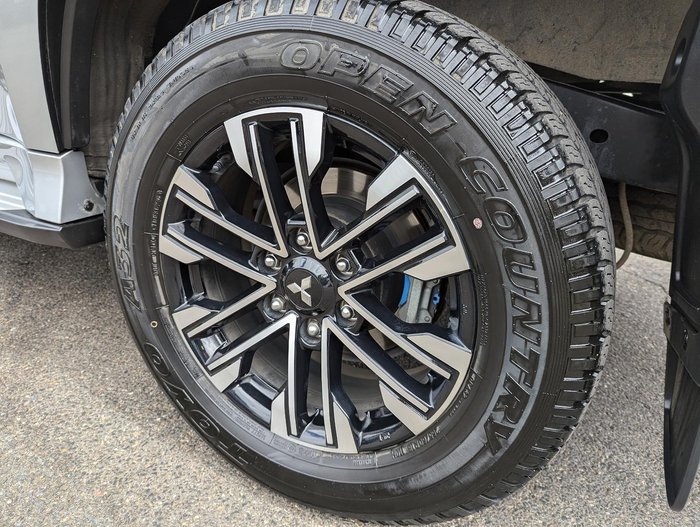 2023 Mitsubishi Pajero Sport Exceed