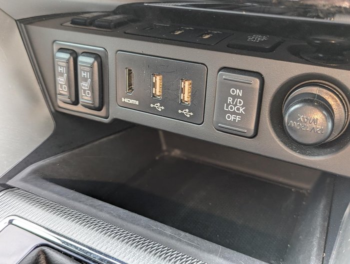 2023 Mitsubishi Pajero Sport Exceed