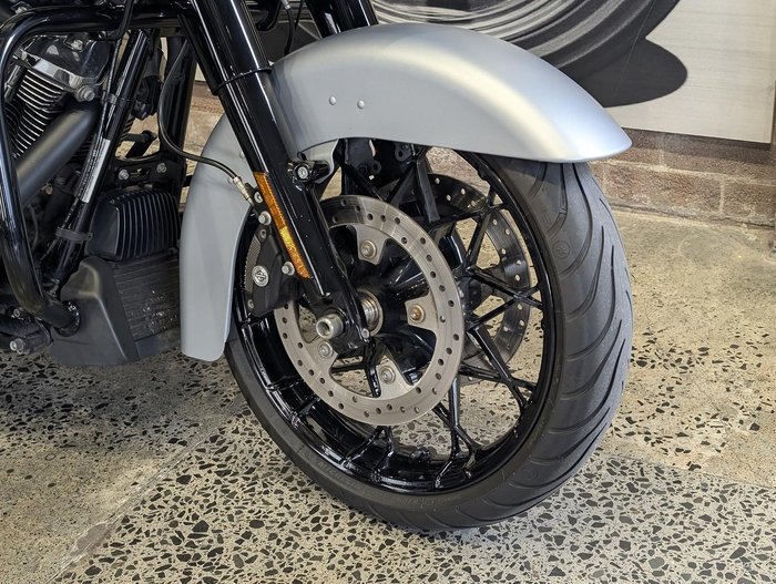 2020 Harley-Davidson Road Glide Special 114 (FLTRXS) Touring Silver