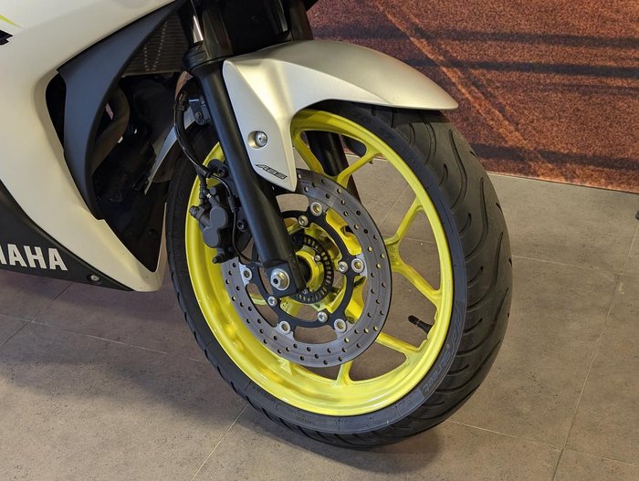 2019 Yamaha YZF-R3 R3 White