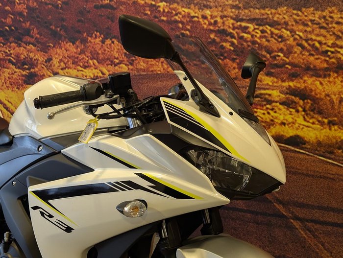 2019 Yamaha YZF-R3 R3 White