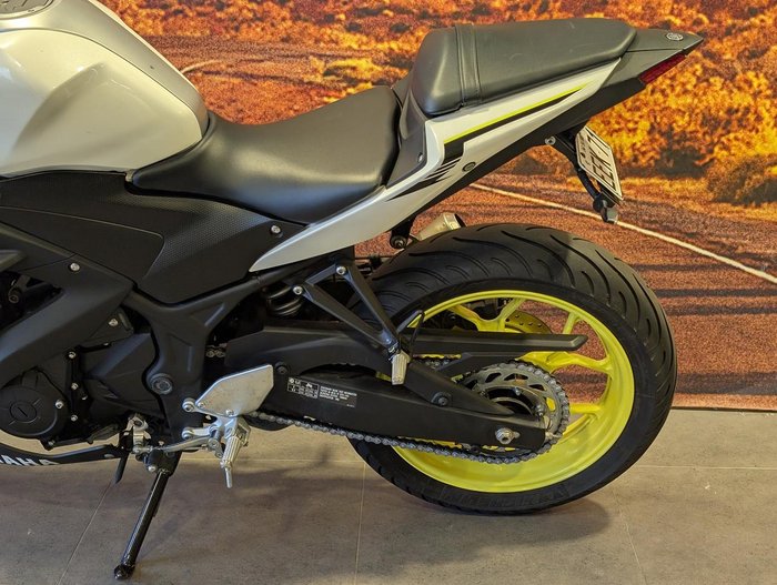 2019 Yamaha YZF-R3 R3 White