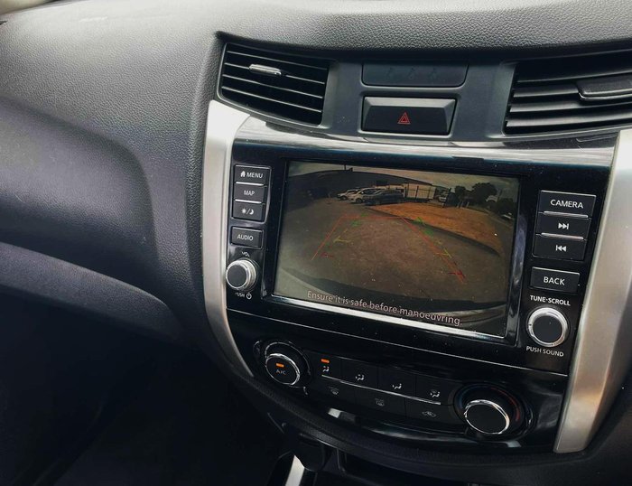 2020 Nissan Navara ST