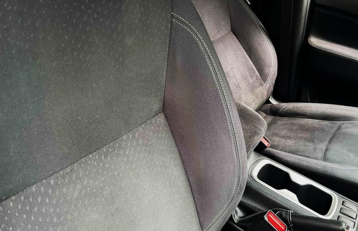 2020 Nissan Navara ST