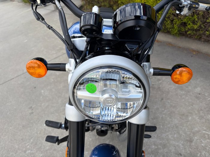 2025 Royal Enfield SUPER METEOR 650 Astral blue