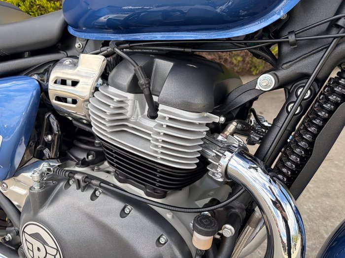 2025 Royal Enfield SUPER METEOR 650 Astral blue