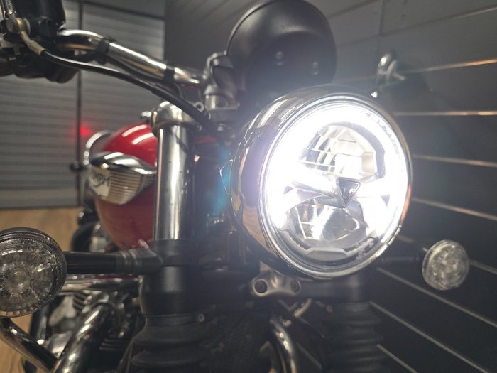 2018 TRIUMPH BONNEVILLE SPEEDMASTER Red