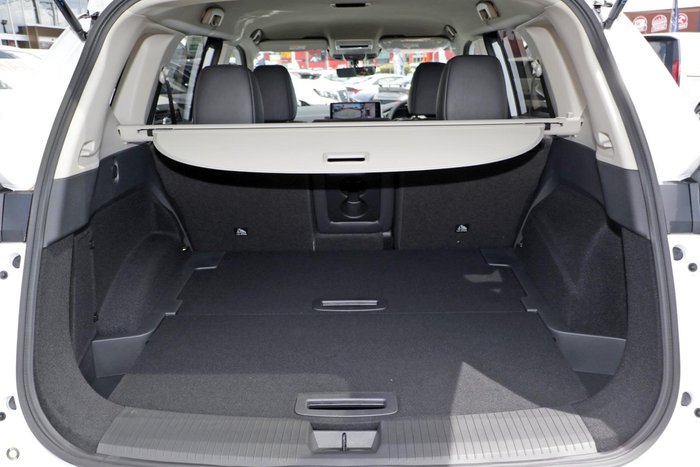 2026 Nissan X-TRAIL ST-L T33 MY26 Everest White
