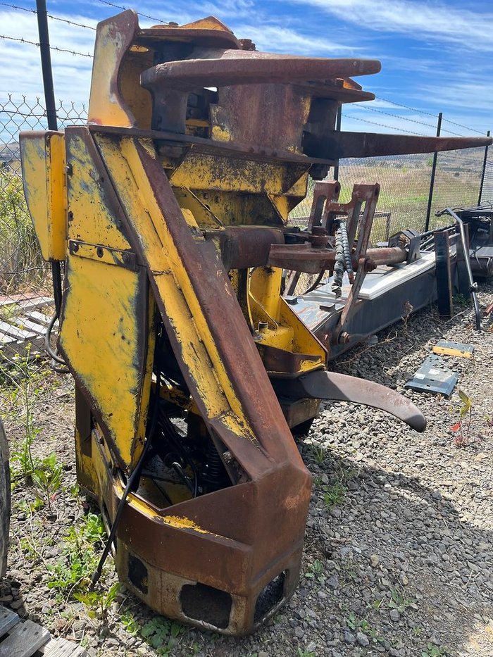 2015 Komatsu Xa233-2 Yellow