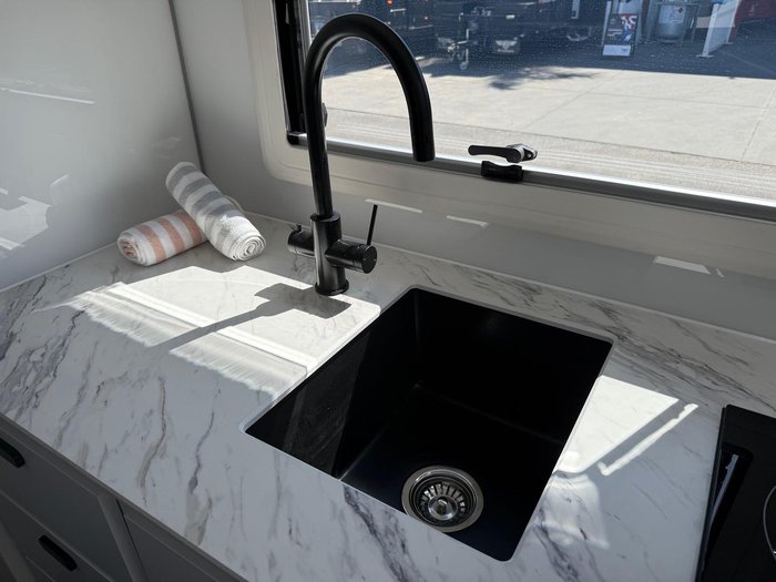 2026 JB Caravans 18'6 Gator X