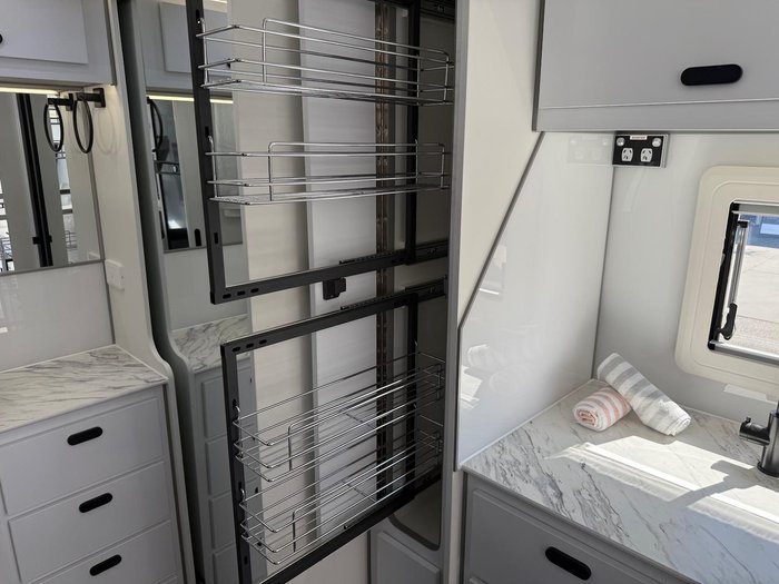 2026 JB Caravans 18'6 Gator X