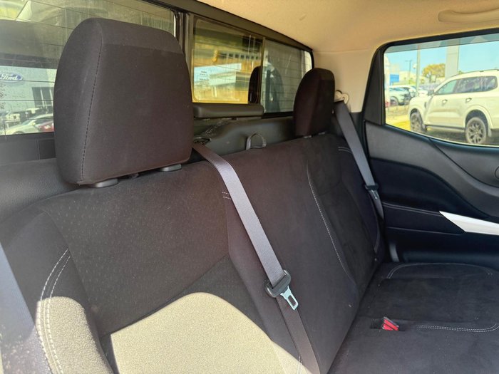 2018 Nissan Navara Silverline