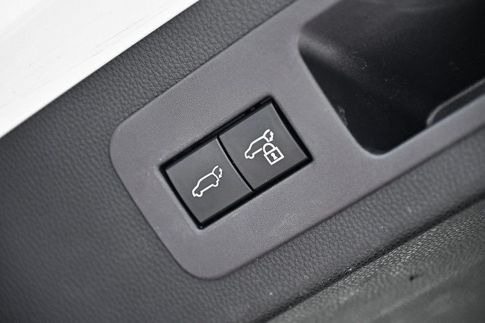 2023 Toyota Landcruiser Sahara ZX