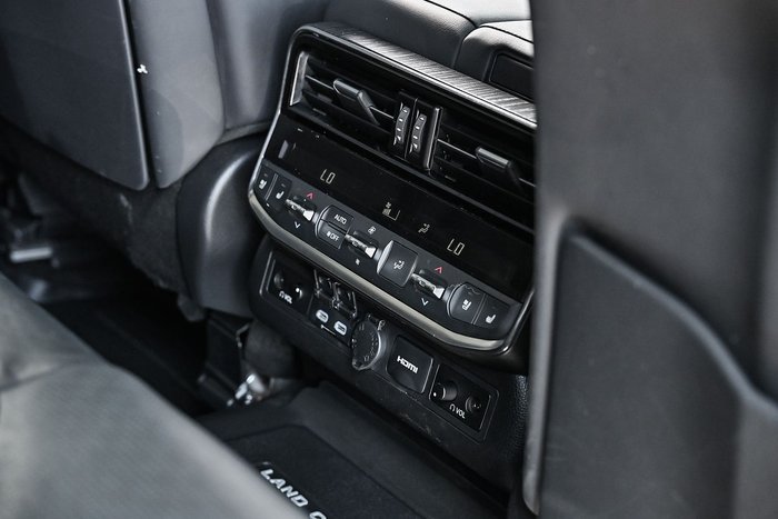 2023 Toyota Landcruiser Sahara ZX