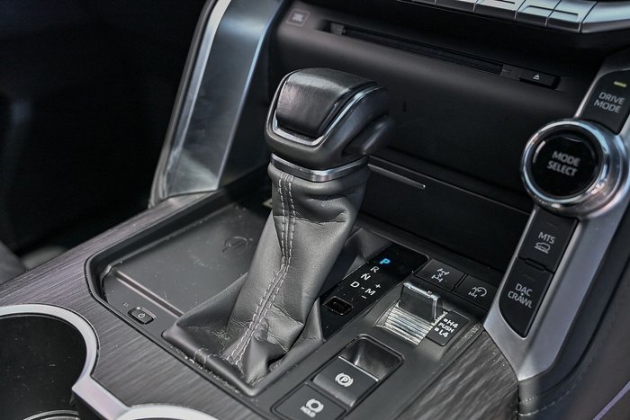 2023 Toyota Landcruiser Sahara ZX