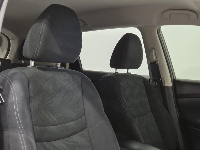 2016 Nissan X-TRAIL ST