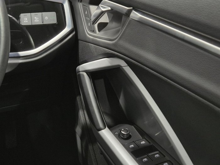 2024 Audi Q3 35 TFSI S line