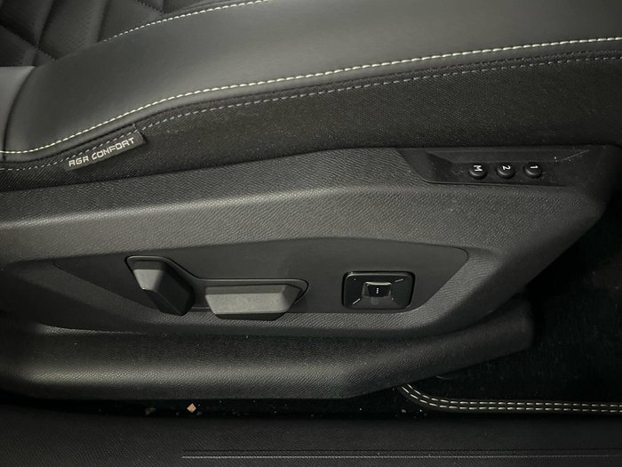 2025 Peugeot 3008 GT Premium Hybrid