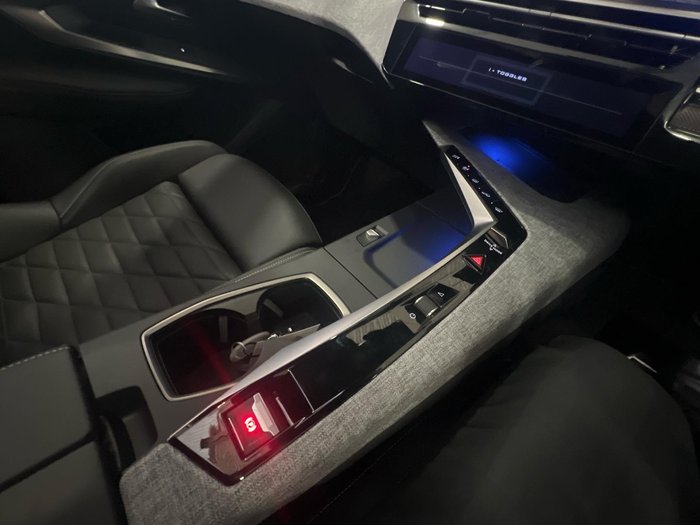 2025 Peugeot 3008 GT Premium Hybrid