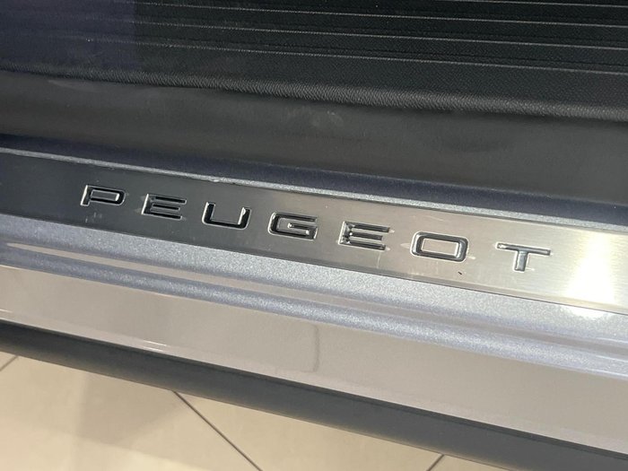 2025 Peugeot 3008 GT Premium Hybrid