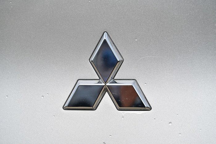 2022 Mitsubishi Outlander LS