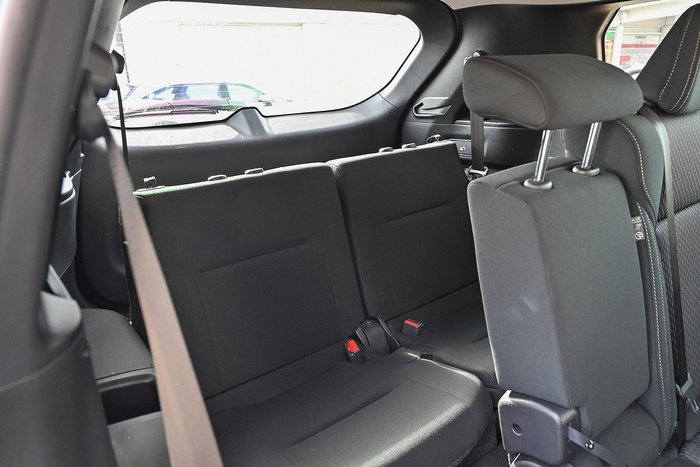 2022 Mitsubishi Outlander LS