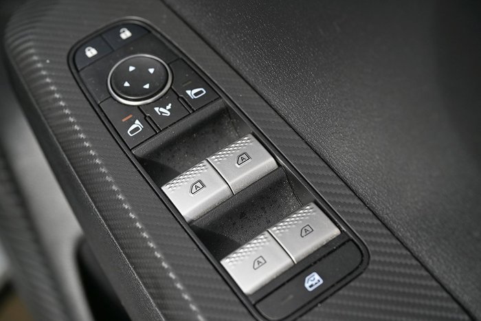 2022 Mitsubishi Outlander LS