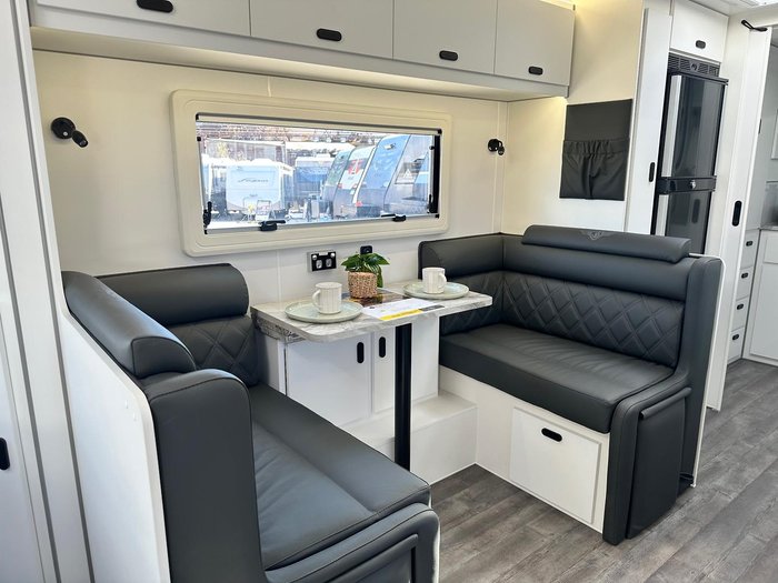 2026 JB Caravans Dirt Road Extreme 22' Large Ensuite