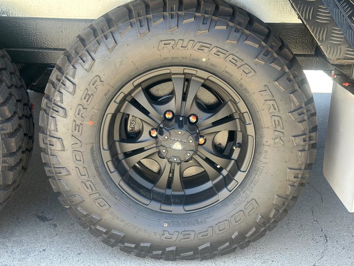 2026 JB Caravans Dirt Road Extreme 22' Large Ensuite