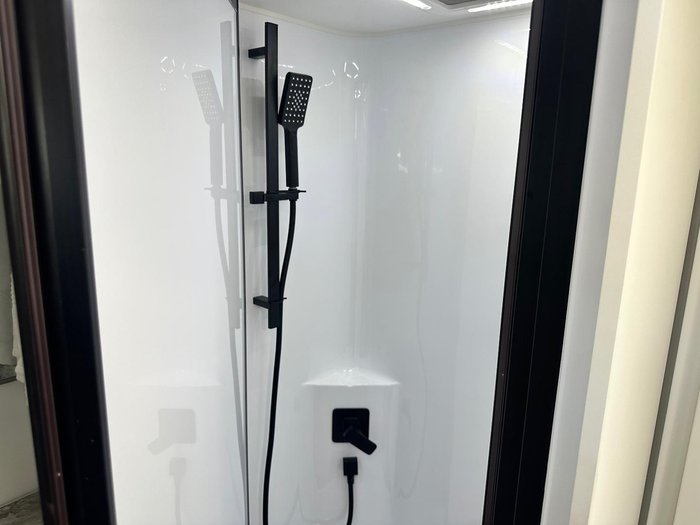 2026 JB Caravans Dirt Road Extreme 22' Large Ensuite