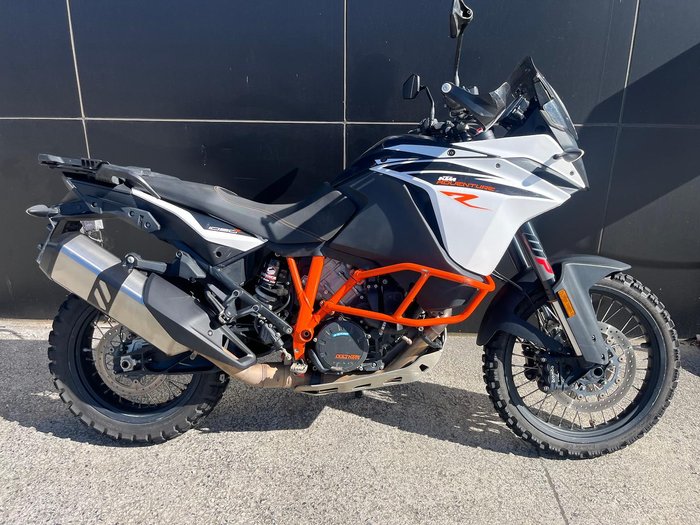 2017 KTM 1090 Adventure R Adventure White