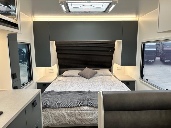 2026 New Age Caravans Manta Ray 18 Ft Mr18ermy26