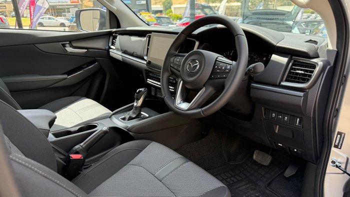 2025 Mazda BT-50 XTR