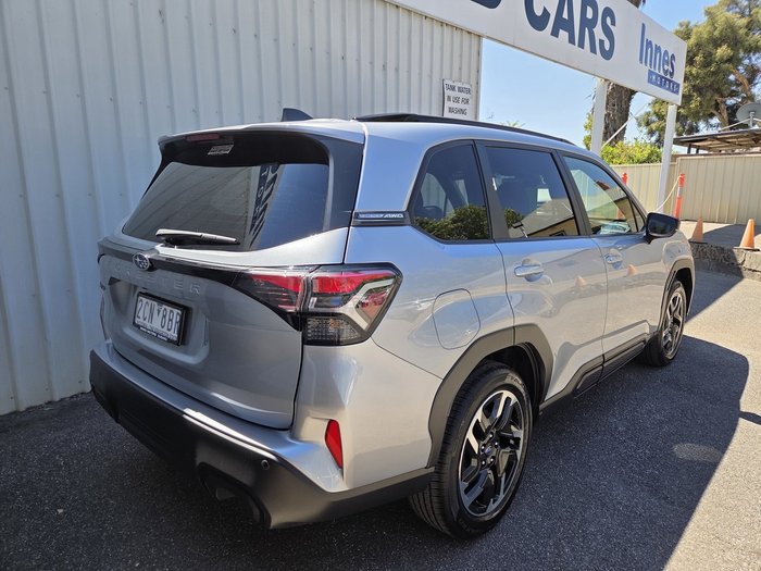 2025 Subaru Forester 2.5I Touring (awd)